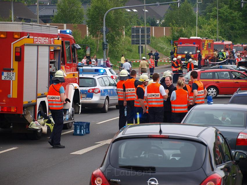 Schwerer Unfall mit Reisebus Lohmar Donrather Dreieck P287.JPG